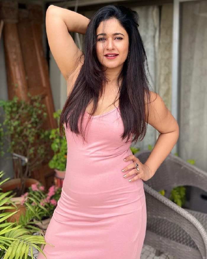 poonam bajwa_teluguvox 5